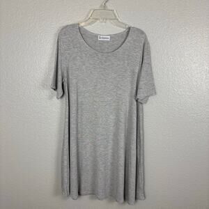 Beckyanne Size Medium Grey Flowy Short Sleeve Tunic Top Bohemian Preppy 2010s